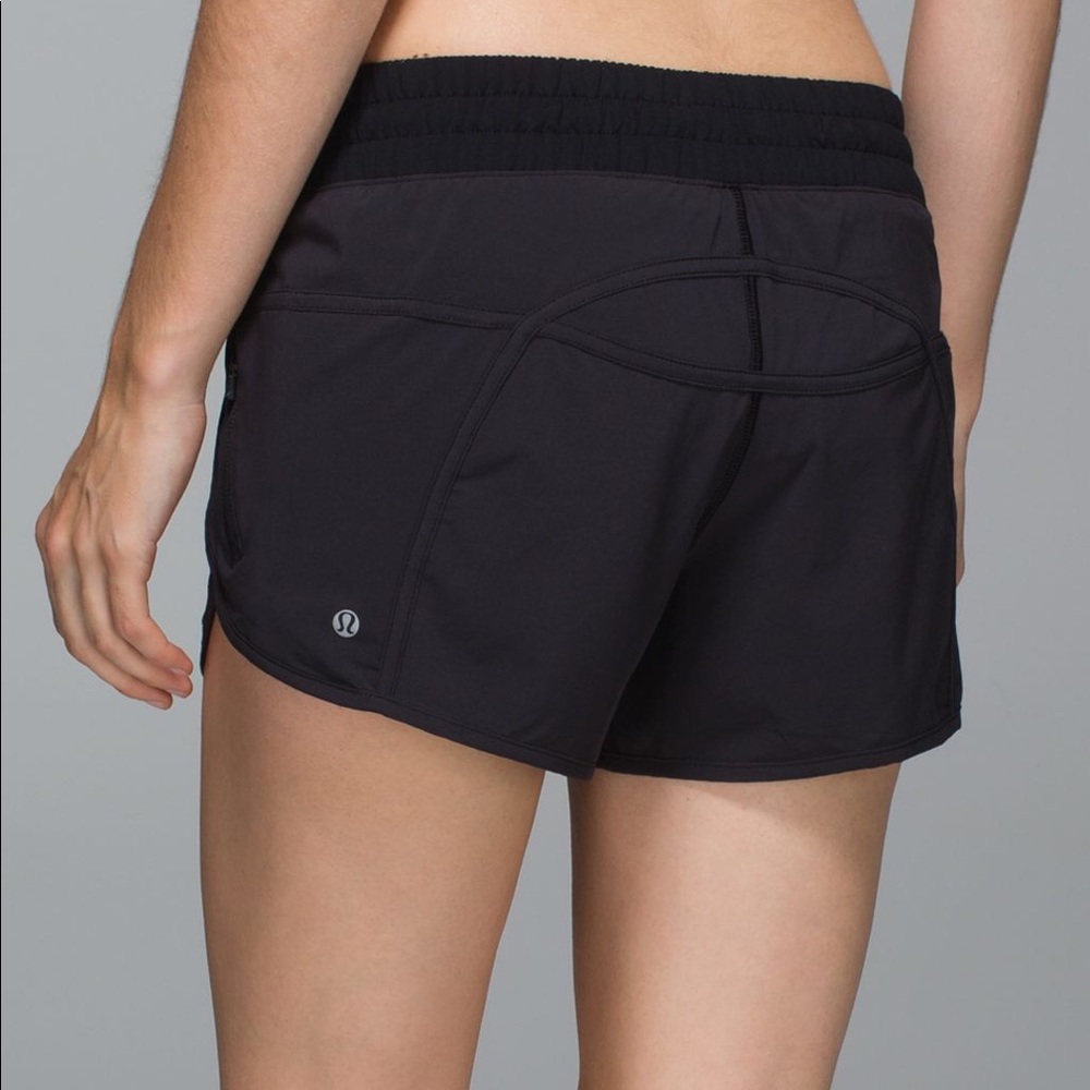 Size 4 lululemon tracker shorts 4in